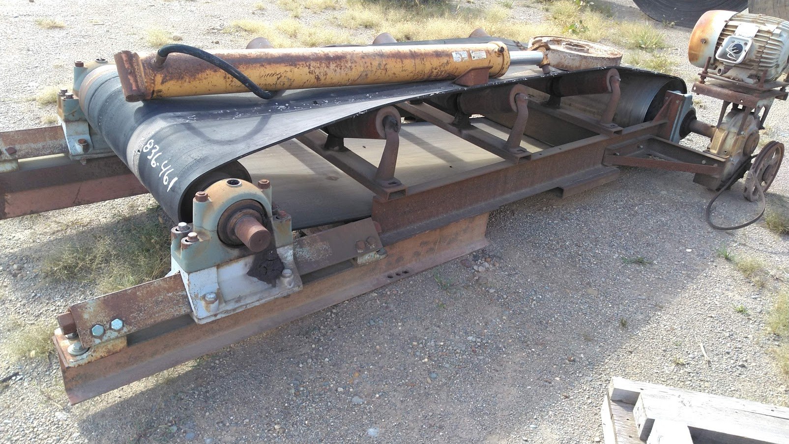 36" X 10' CONVEYOR WITH DINGS