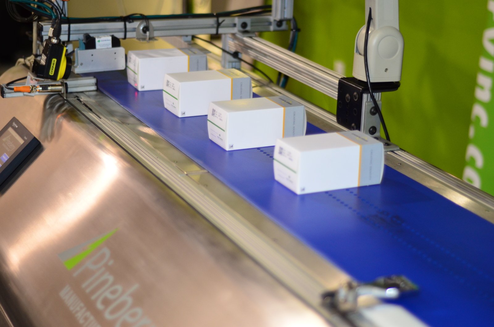 Pineberry CartonTrac EC - Erect Carton Serialization Solution
