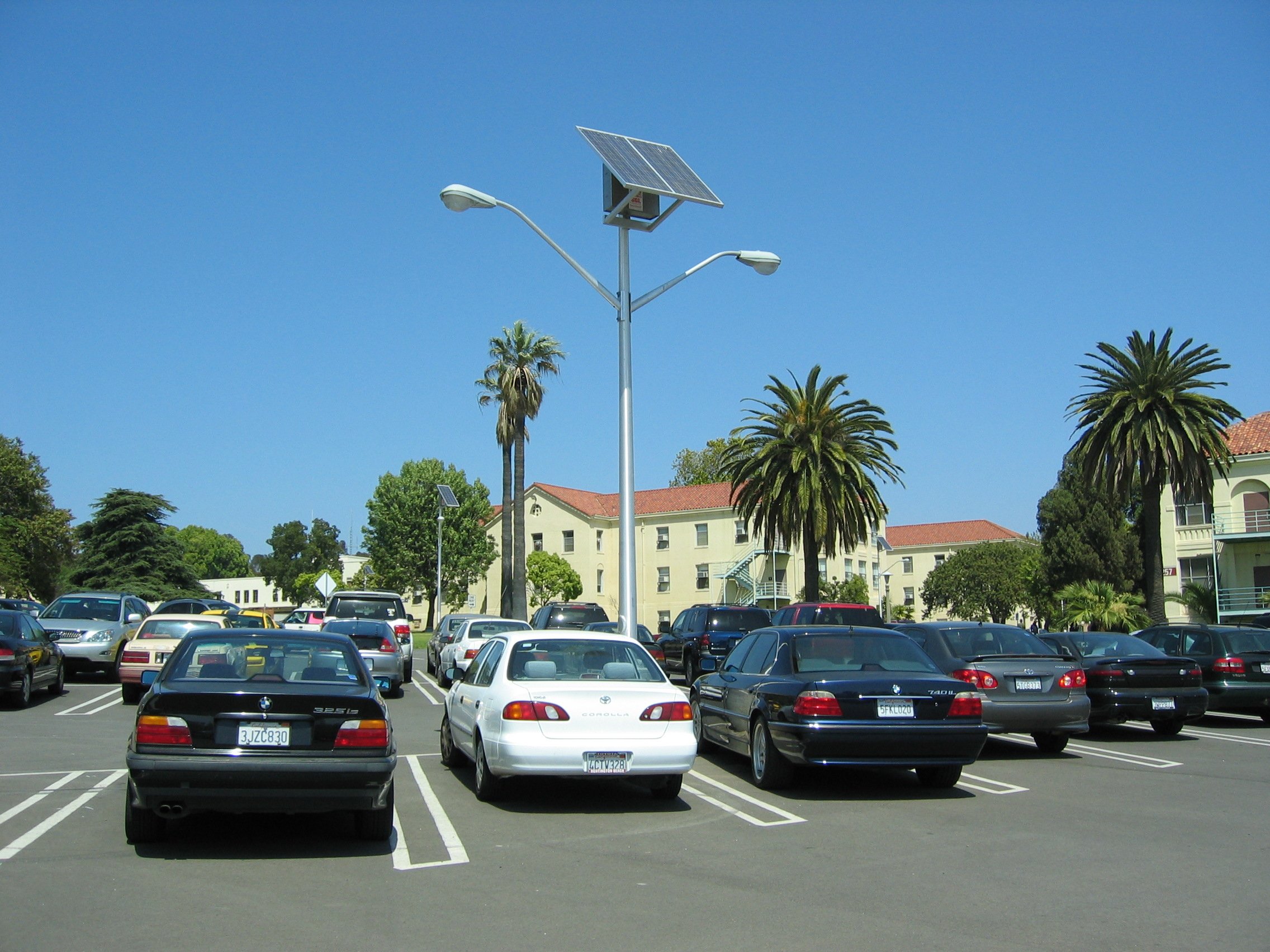 Solar Parking Lot Light Solutions
