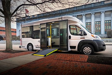 15-Passenger Minibus, Multiple Floor Options