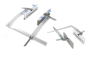 Vacuum-Assisted Sternotomy Retractor