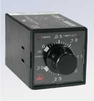 319 Plug-In Adjustable AC/DC Time Delay Relay
